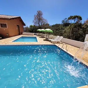 https://suites-cravo-canela.camposdojordaohotels.net